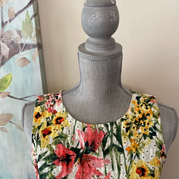 TOMMY HILFIGER 🪸💛FLORAL💛🪸 BELTED SLEEVELESS DRESS SIZE 2 🌟LIKE NEW🌟 - Picture 3 of 13